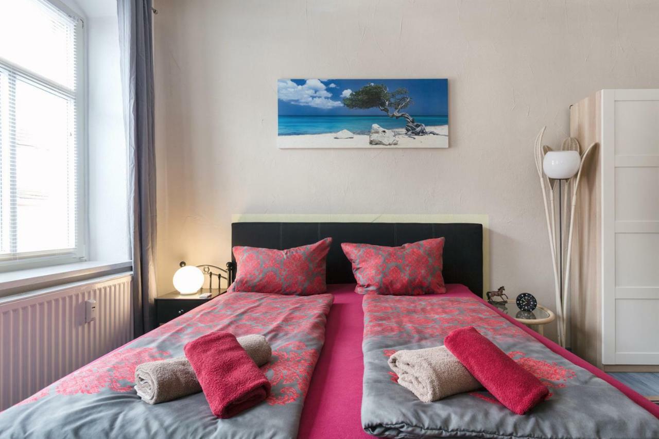 Ferienwohnung Residenz Bis 6 Gaeste , Ferienwohnung Dresden Bis 4 Gaeste, Ferienwohnung Elbflorenz Bis 2 Gaeste Luaran gambar